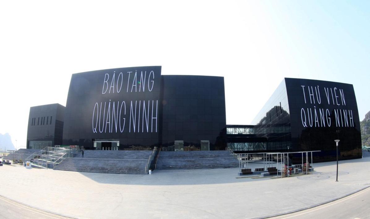 Ngoc Anh Hotel Ha Long Esterno foto