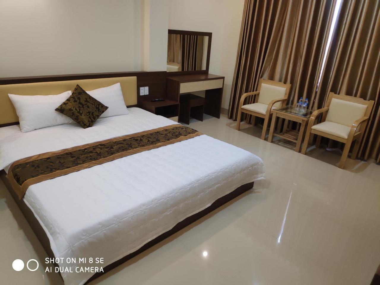 Ngoc Anh Hotel Ha Long Esterno foto